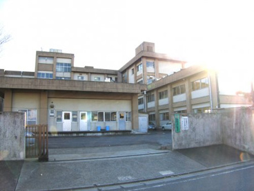 亀井野小学校の画像1
