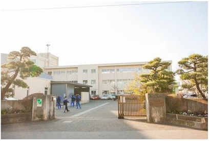 第一中学校の画像2