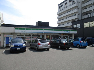 ファミリーマート　御池山ノ内店の画像1