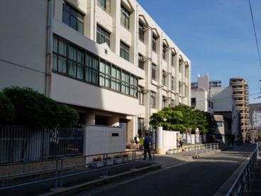 大阪市立中津小学校の画像1