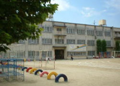 富田林市立富田林小学校の画像1