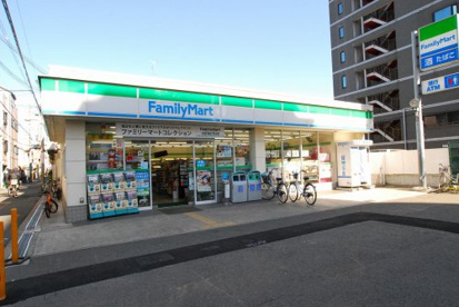 ファミリーマート旭二丁目店の画像1