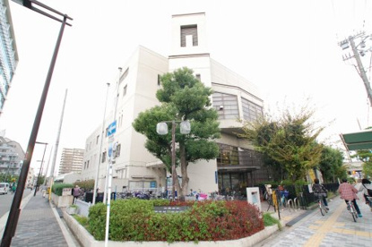 大阪市立 西成図書館の画像1