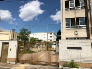 東大阪市立高井田中学校の画像1