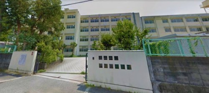 豊中市立第十五中学校の画像1