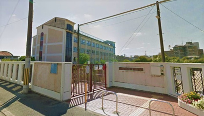 豊中市立第十八中学校の画像1