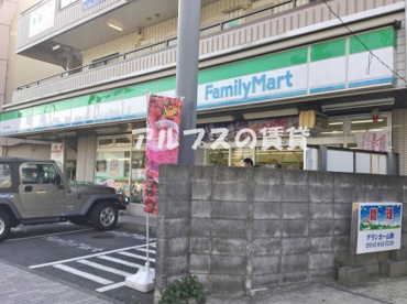 ファミリーマート港南中央通店の画像1