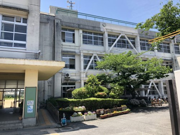 東大阪市立金岡中学校の画像2
