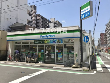 ファミリーマート横浜山王町店の画像1