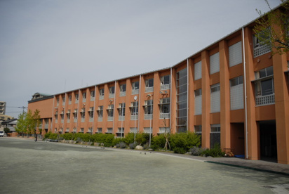 世田谷区立烏山中学校の画像1