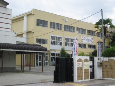 羽曳野市立西浦小学校の画像1