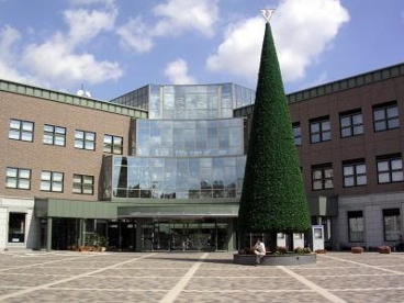 羽曳野市立中央図書館の画像1