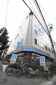 ローソン 神戸御幸通四丁目店の画像1