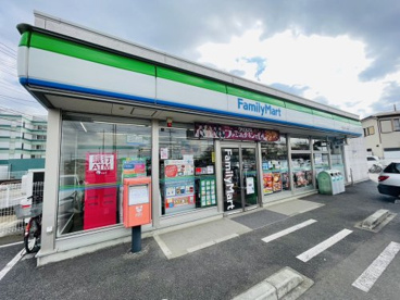 ファミリーマート 新座石神一丁目店の画像1