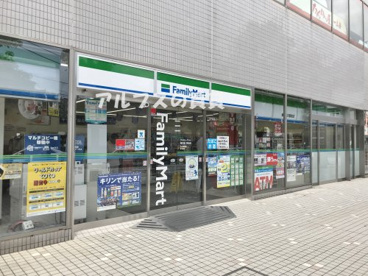 ファミリーマート 横浜星川駅前店の画像1