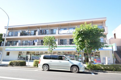 ファミリーマート サカイヤ港南台店の画像1