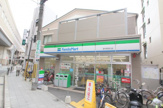 ファミリーマート豊中駅西口店
