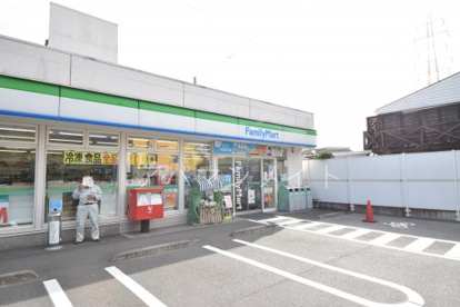 ファミリーマート栄長沼町店の画像1