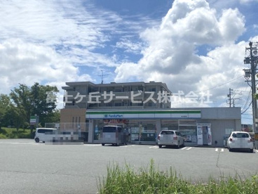 ファミリーマート 掛川長谷店の画像1