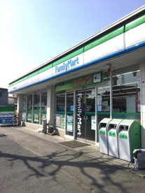 ファミリーマート鶴見環状二号店の画像1