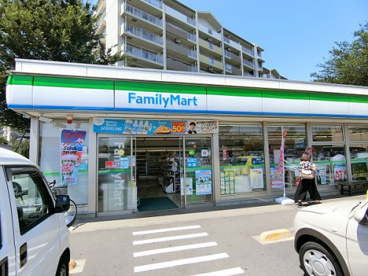 ファミリーマート三鷹台団地南店の画像1
