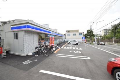 ローソン横浜港南台五丁目店の画像1