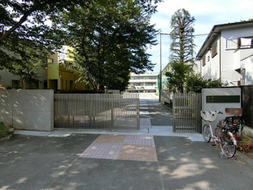 三鷹市立高山小学校の画像1