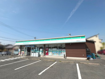 ファミリーマート鈴鹿稲生店の画像1
