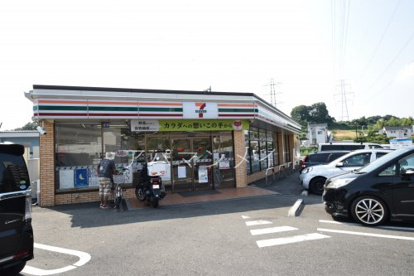 セブンイレブン横浜野庭団地前店の画像1