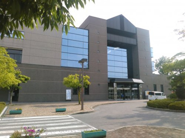 甲府市総合市民会館の画像1