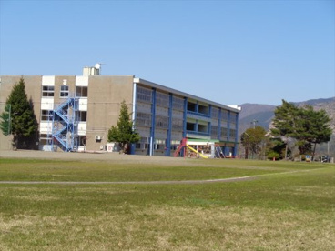 鹿角市立尾去沢小学校の画像2