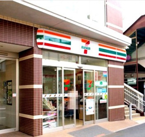 セブン‐イレブン 横浜反町駅前店の画像1