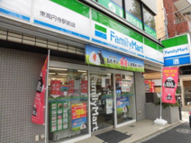 ファミリーマート東高円寺駅前店