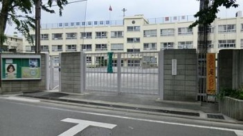 中野区立谷戸小学校の画像1