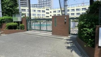 中野区立中野本郷小学校の画像1