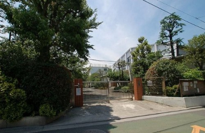 中野区立第四中学校の画像1