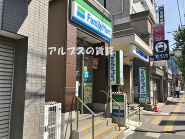 ファミリーマート 蒔田駅前店の画像1