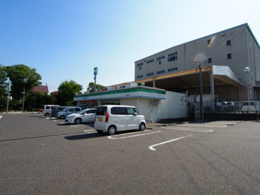 ファミリーマート泉北敷物団地店の画像1