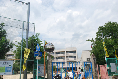 箕面市立 箕面小学校の画像1