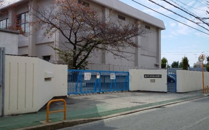 藤井寺市立第三中学校の画像1