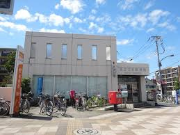足立江北郵便局
株式会社メイワ・エステート
東京都台東区東上野5-5-9
03-5830-3434
http://www.meiwaestate.jp/ 足立江北郵便局の画像1