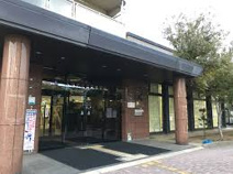八尾市立志紀図書館