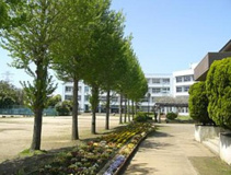牛久市立下根中学校