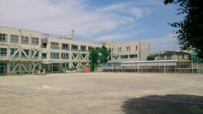 新宿区牛込第一中学校の画像1