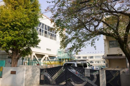 世田谷区立中丸小学校の画像1