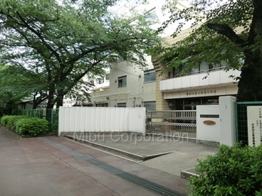 世田谷区立駒留中学校の画像1