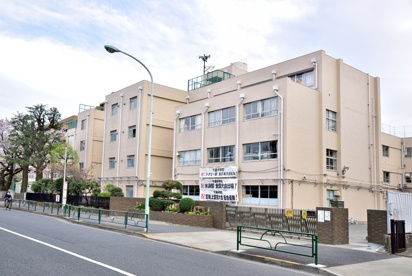 世田谷区立千歳中学校の画像1