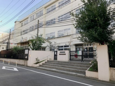 渋谷区広尾中学校の画像1