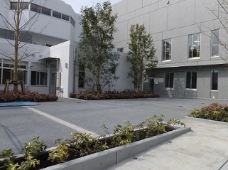 杉並区立杉並和泉学園の画像1