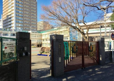 北区立滝野川第二小学校の画像1